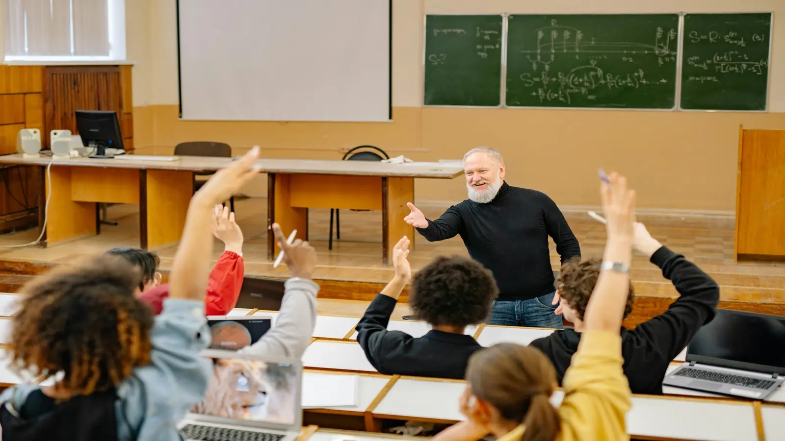 Make Student Learning Mobile-Friendly